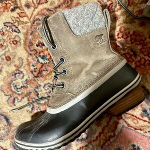 Sorel Tan and Black Lace-Up Boots
